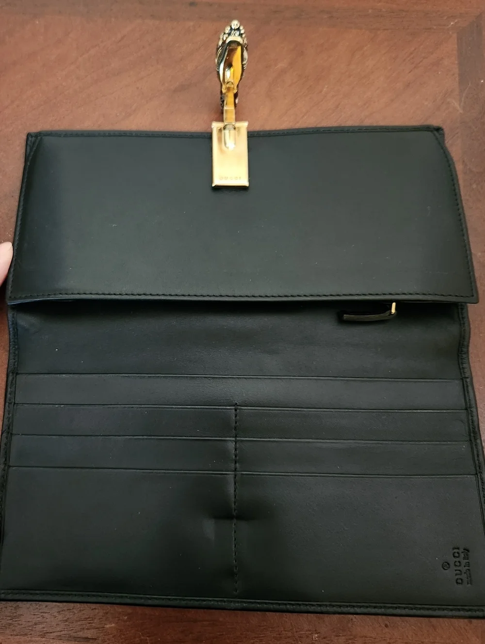 Gucci Black Leather Tiger Clasp Wallet - Picture 5 of 10
